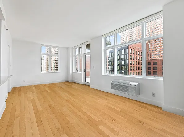 2-26 50th Ave APT 10F, Long Island City, NY 11101