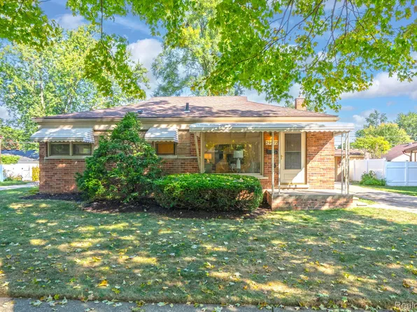 29972 Minton St, Livonia, MI 48150