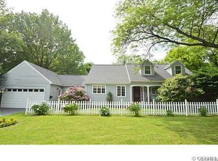 2727 Oakview Dr, Rochester, NY 14617