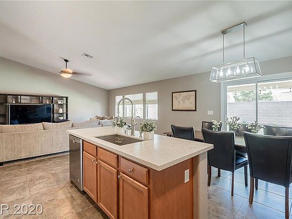 3rd image of 6113 Riverwalk Falls St