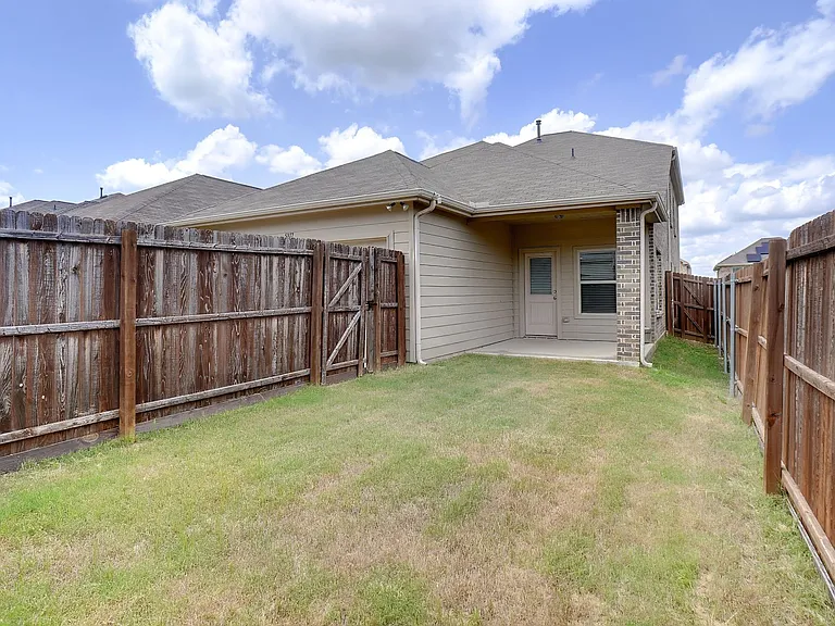 5817 Fir Tree Ln — Photo 18
