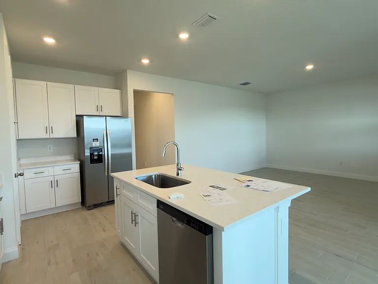 11262 NW Blockbird Dr — Photo 9