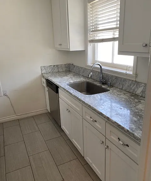 1355 E 3rd St #1355 — Photo 19