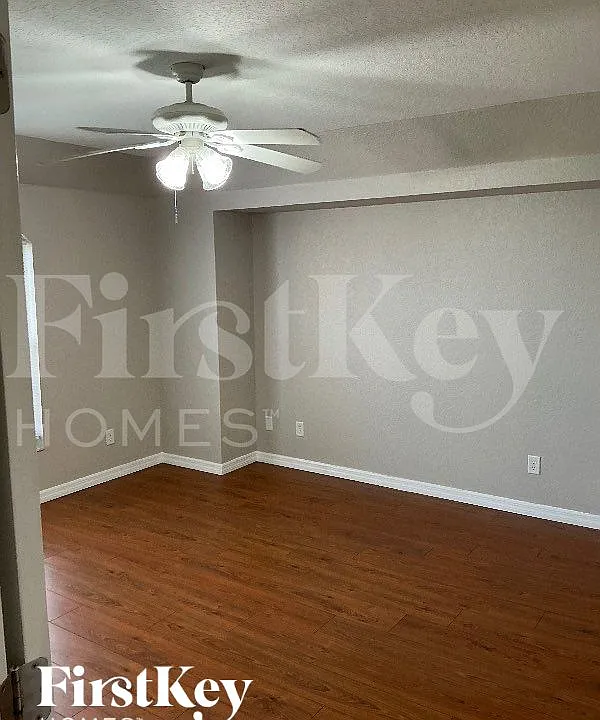980 NW 182nd St