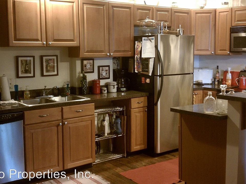 2nd image of 00 E Broad St APT 2B