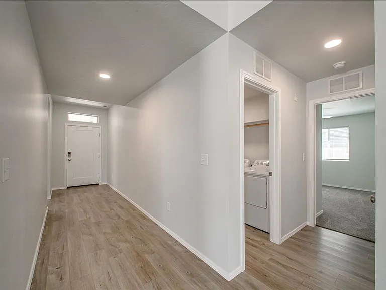 16859 Courtney Way — Photo 18