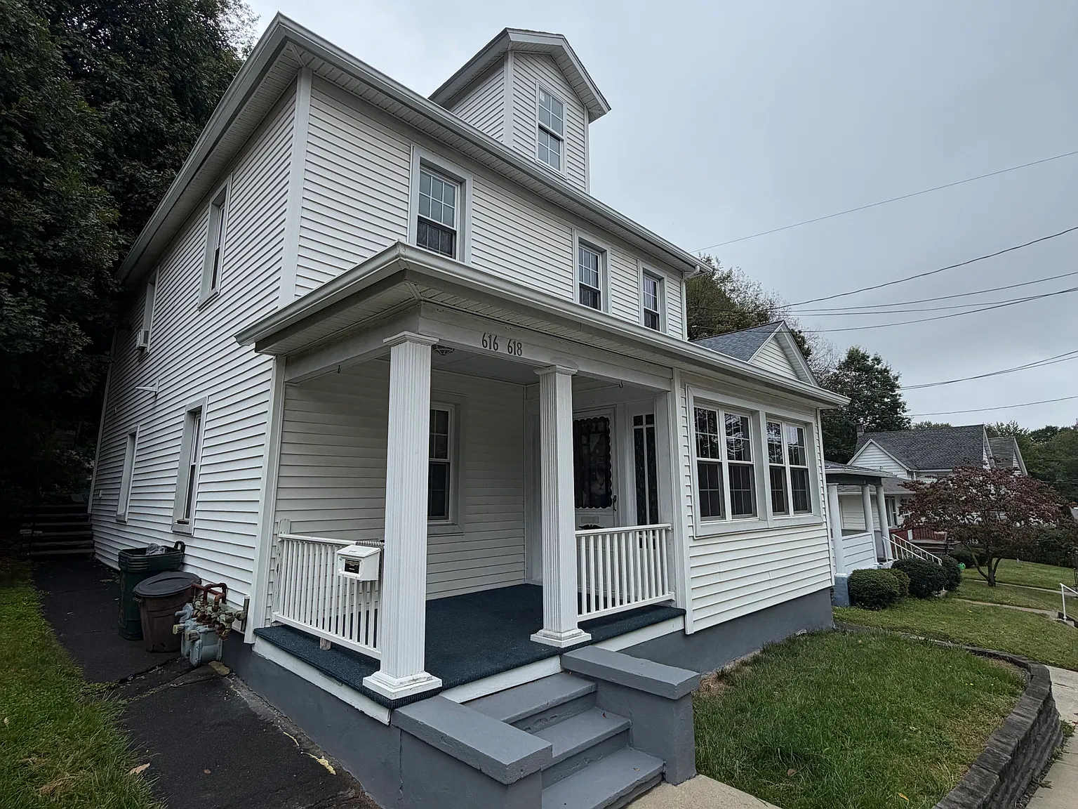 2 bed, $1,300 — Photo 1
