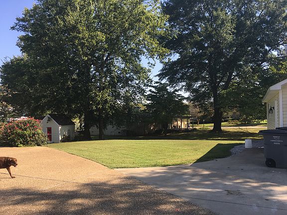 5th image of 329 Acton Dr