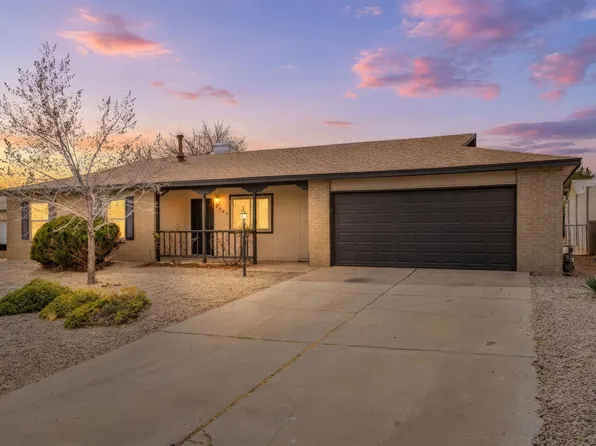 2450 Green Lake Rd NE, Rio Rancho, NM 87124