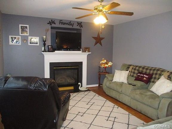 4th image of 3501 Alderwood Way