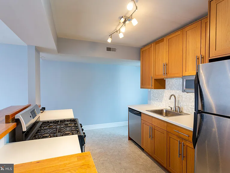 1728 Mount Vernon St #4 — Photo 7
