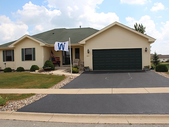 2nd image of 1816 Yorktown Dr