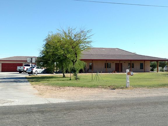 3rd image of 2246 E County 17th St