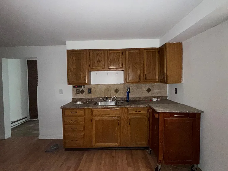 117-119 N College St #1 — Photo 4