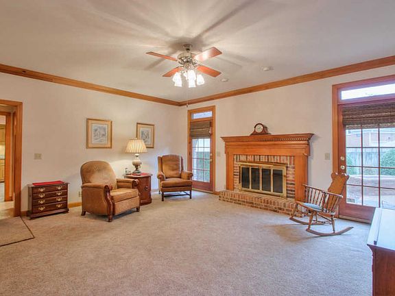 5th image of 521 London Way