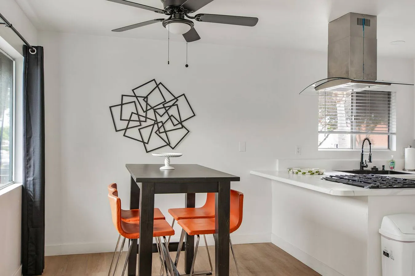 2 bed, 975 sqft, $4,500 — Photo 4