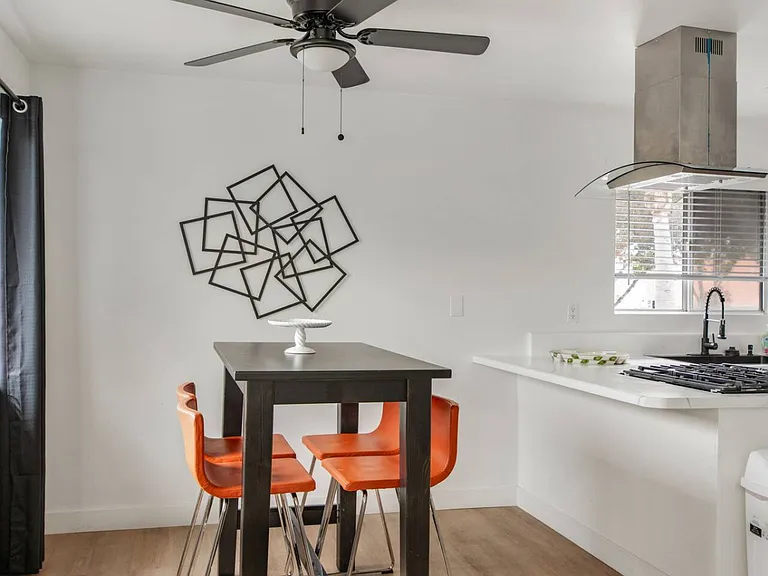 3720 S Marine St #4 — Photo 4