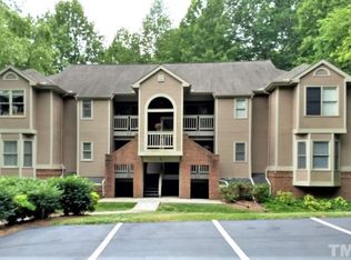 117 Abingdon Ct APT 1B, Cary, NC 27513