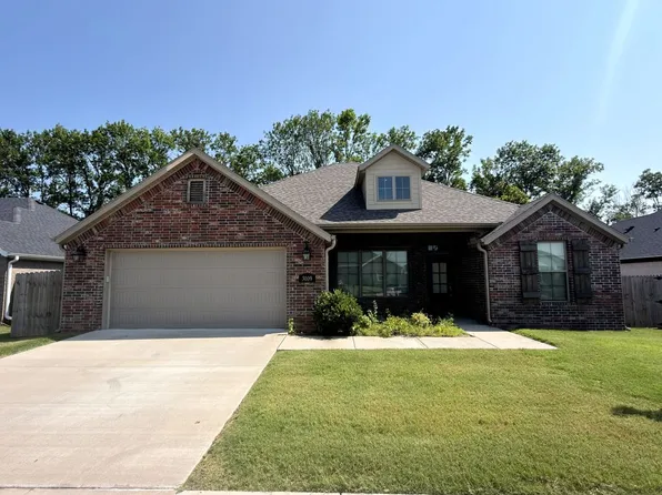 3009 E Coolridge St, Fayetteville, AR 72701