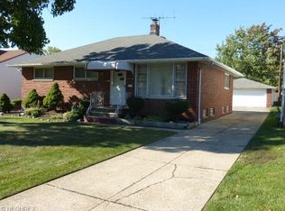 14401 Wheeler Rd, Maple Heights, OH 44137