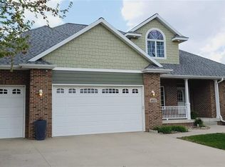 3925 Maryhill Dr, Cedar Falls, IA 50613