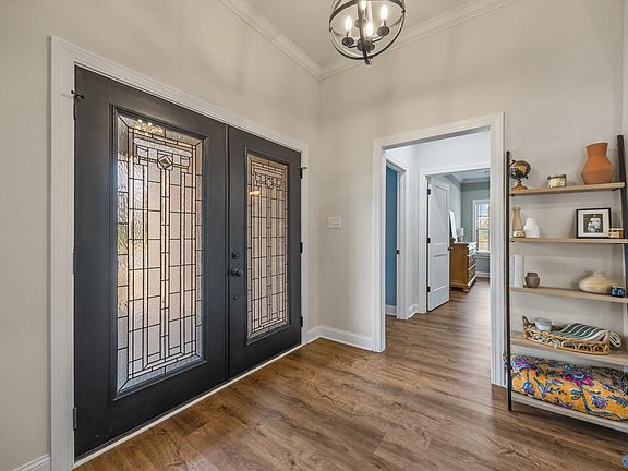 3rd image of 1920 Brayden Dr