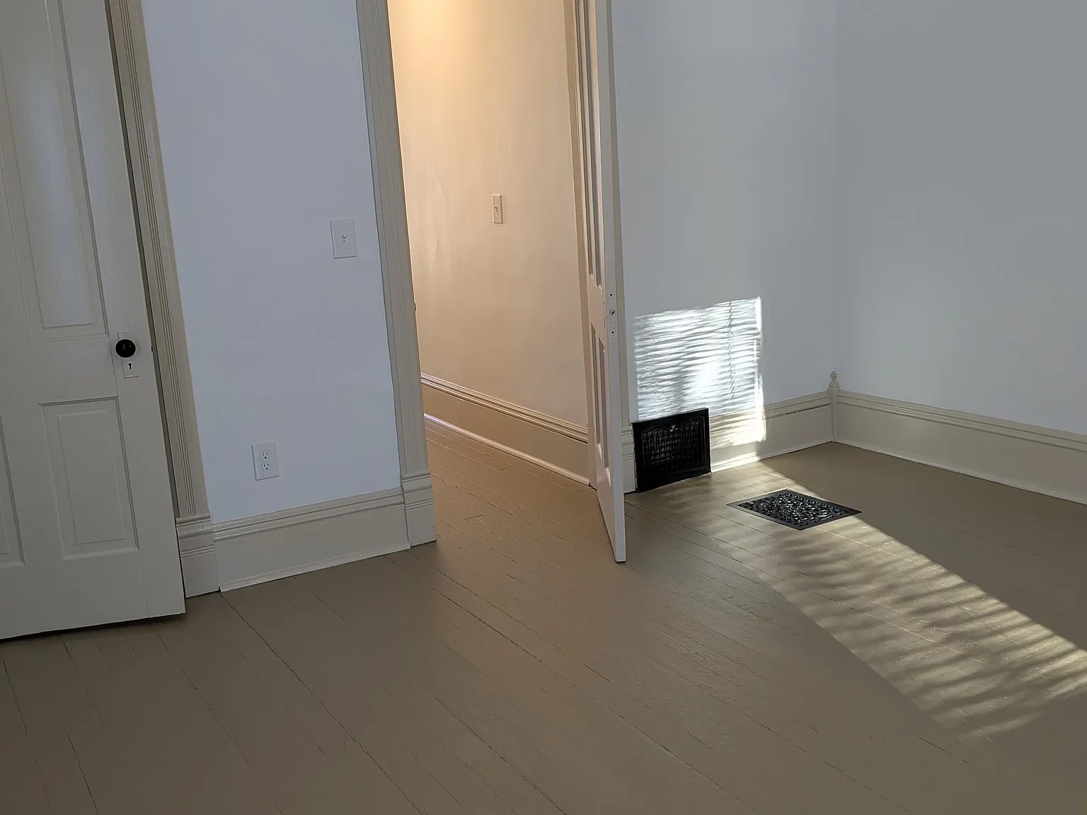 3 bed, 1800 sqft, $1,500 — Photo 2