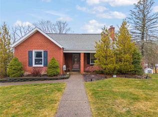 208 Grandview Dr, Mcmurray, PA