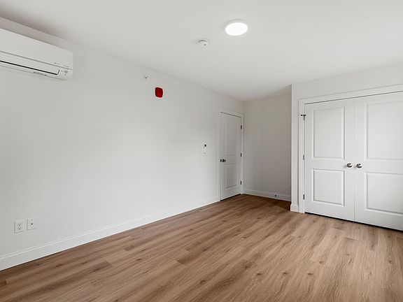 4th image of 59 Conant St #7