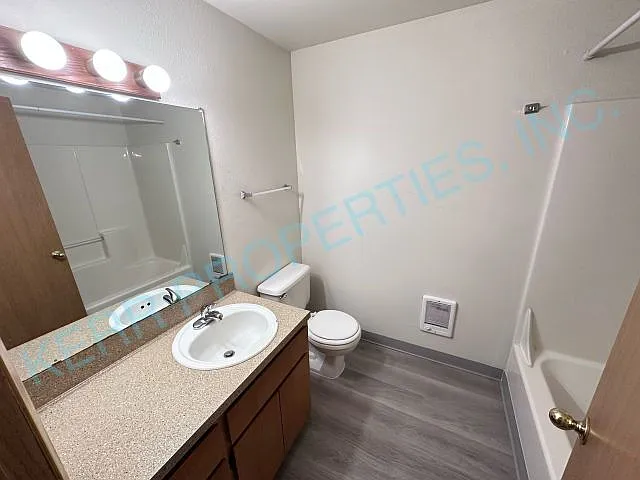 2203 SE 96th Dr — Photo 8