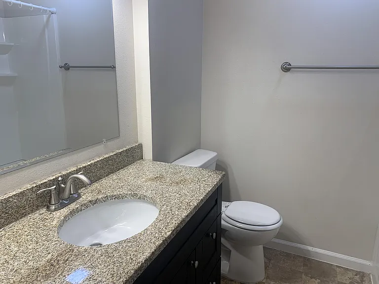 521 Minnesota St #B — Photo 4