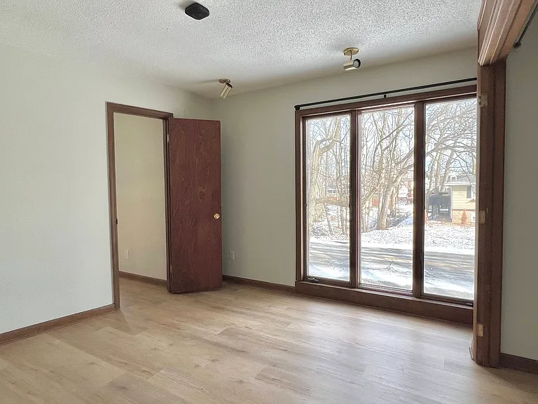 121 E Navajo St — Photo 8