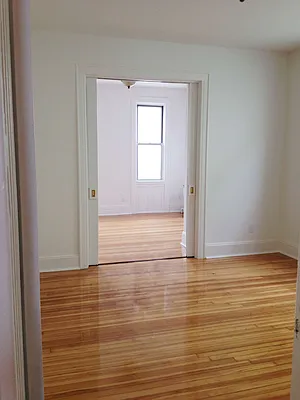 Rented by Global City Realty | media 32