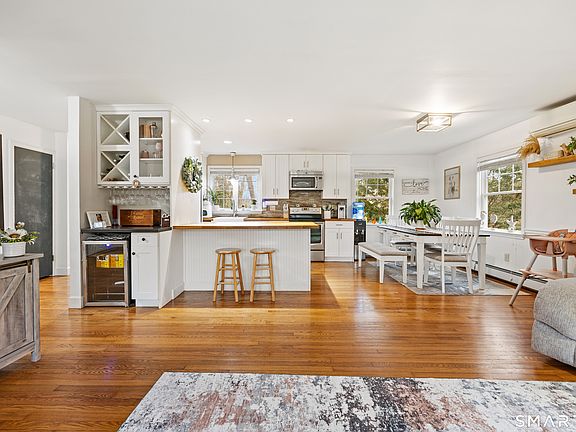 2nd image of 22 Beach Park Road