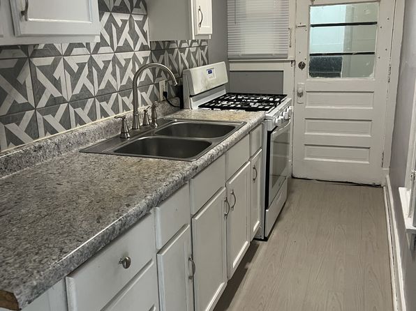 2835 Center 2