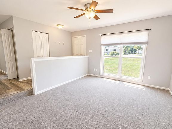 3rd image of 4040 Kingsway Dr