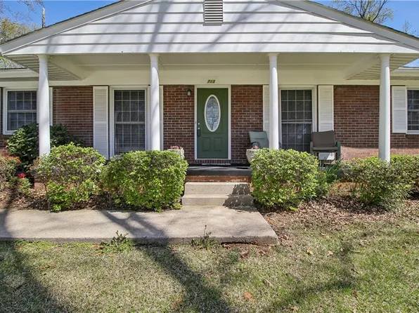 713 Lancelot Dr, Norcross, GA 30071