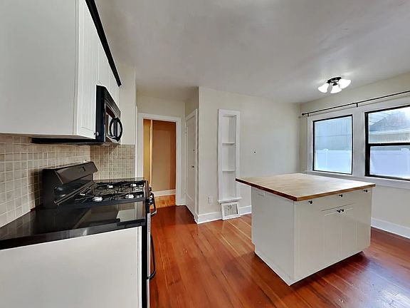 2nd image of 12207 Alameda Ave SW
