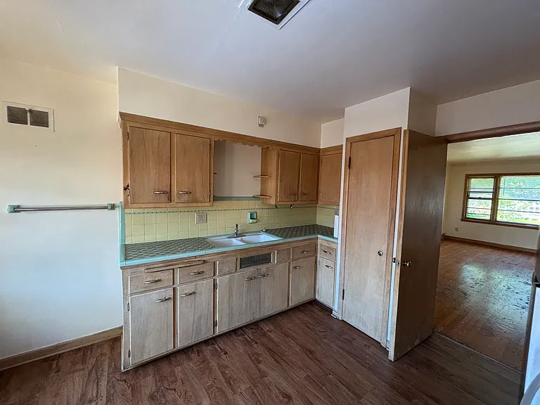8708 W Burleigh St #4 — Photo 3