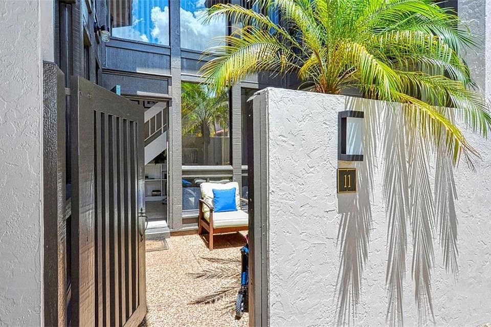 1st image of 800 S Boulevard Of Presidents Unit 11