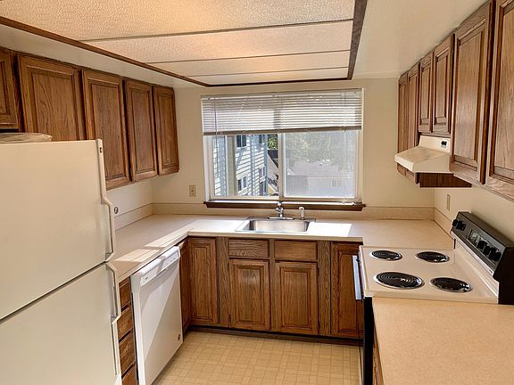 4th image of 14356 20th Ave NE APT 2E