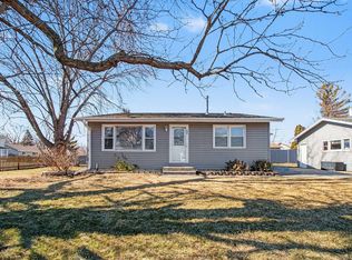 604 Woodmoor Dr, Round Lake Beach, IL 60073