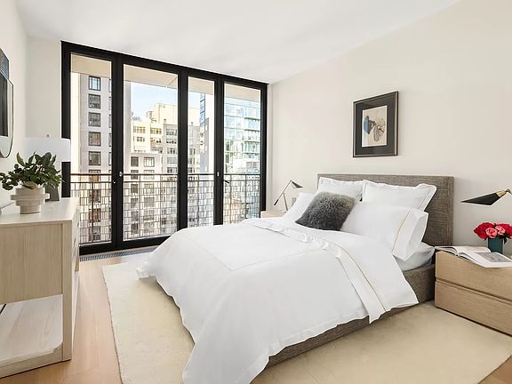 5th image of 100 Vandam St #9A