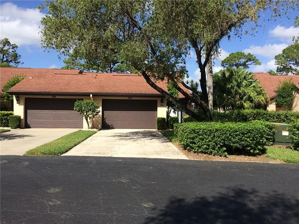 Building Photo - 6281 Timberlake Dr #H6