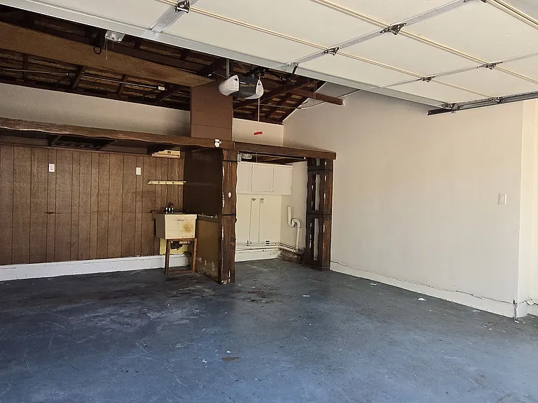 521 N Vermont Ave — Photo 34