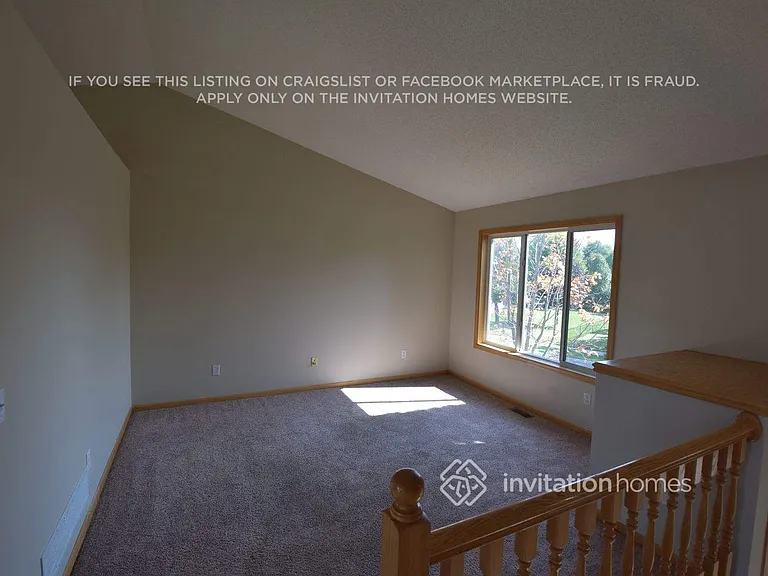2243 Belfast St W — Photo 3