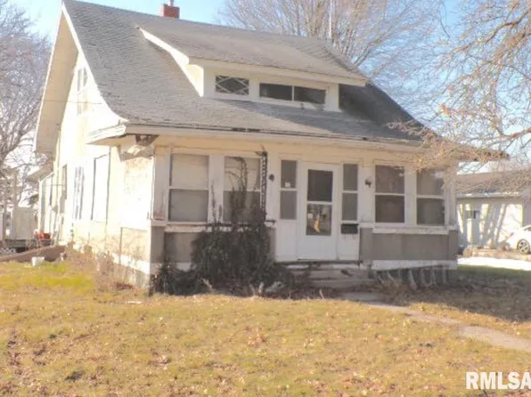 207 West St, North Henderson, IL 61466