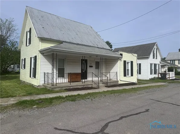 207 Center St, Columbus Grove, OH 45830