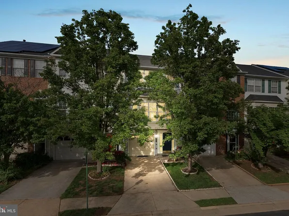 2505 Wheat Meadow Ct, Herndon, VA 20171