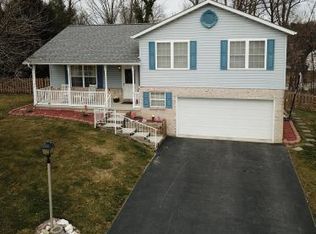 198 Jasmine Dr, Hanover, PA 17331